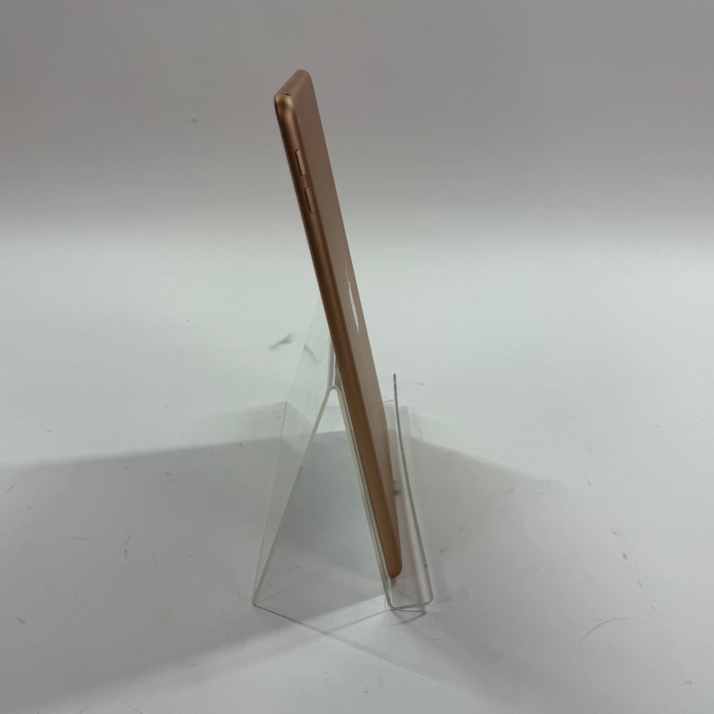 WiFi Only Apple iPad 6th Gen 32GB 15.6.1 GOLD MRJN2LL/A