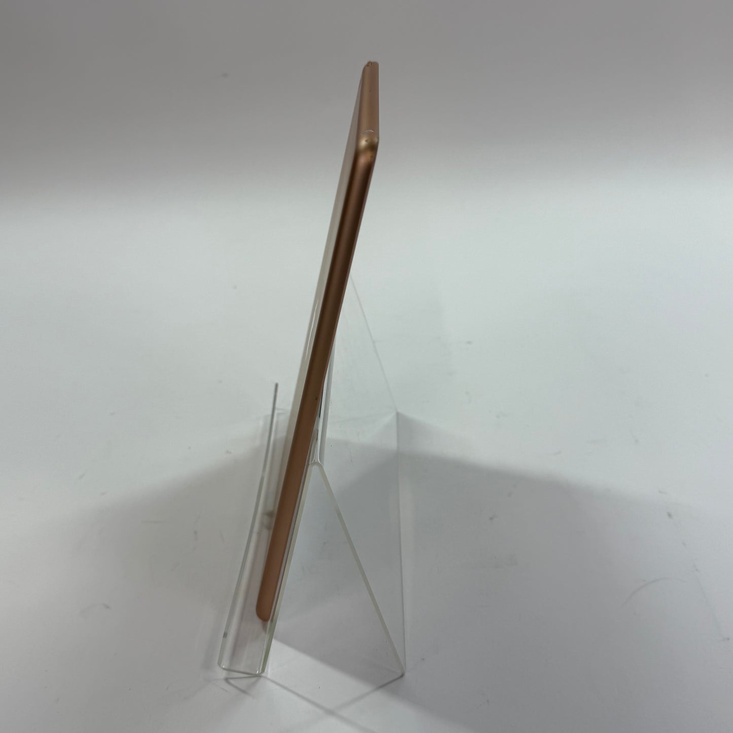 WiFi Only Apple iPad 6th Gen 32GB 15.6.1 GOLD MRJN2LL/A